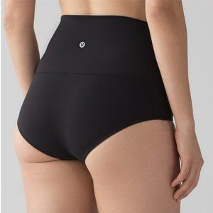 ISO: Lululemon Arise Short Size 4